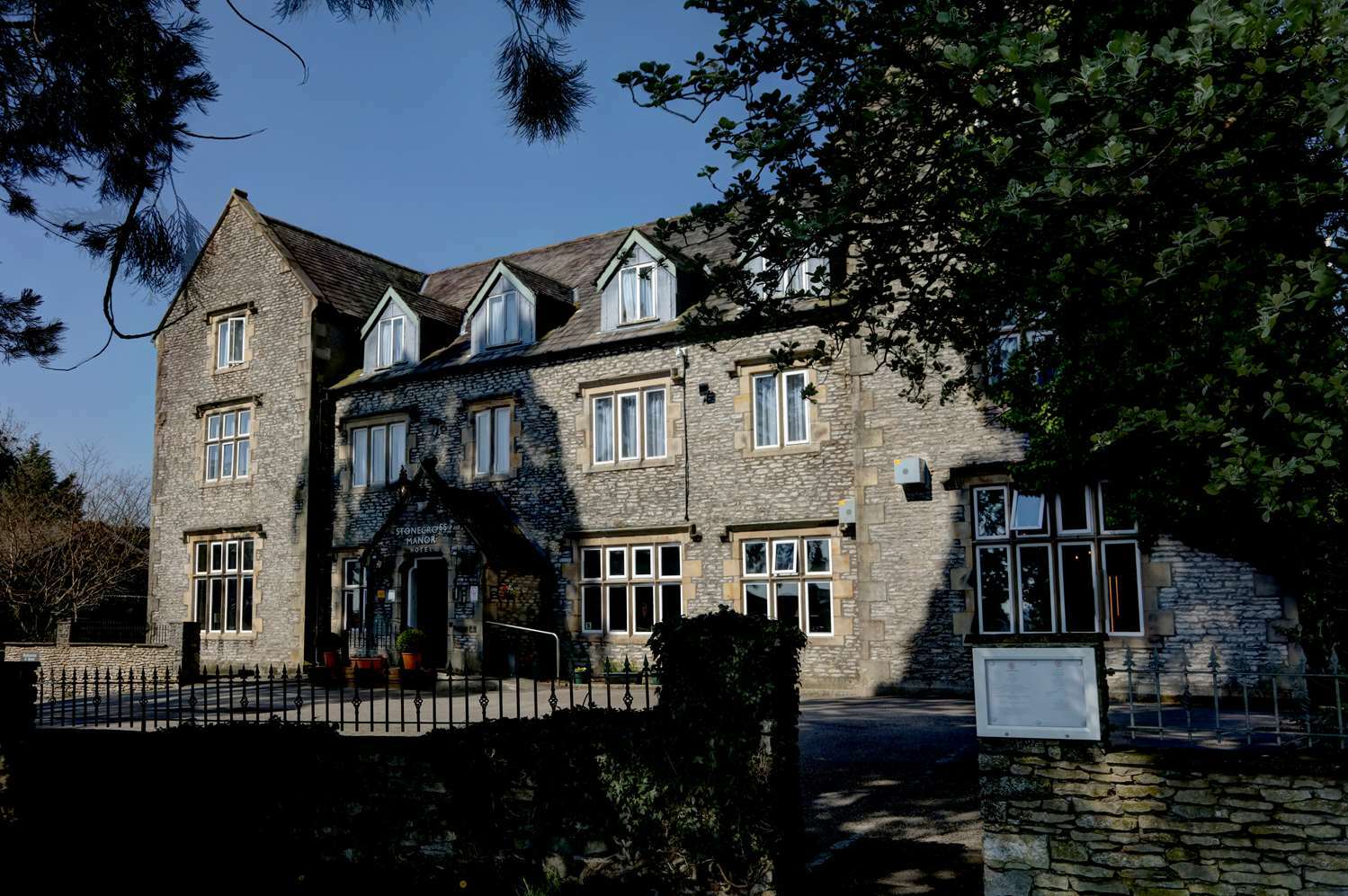 Stonecross Manor Hotel Kendal Exteriér fotografie